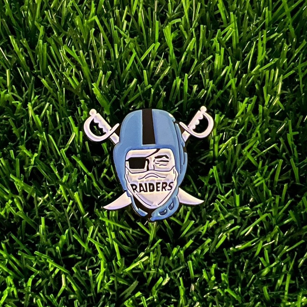 Raiders pin